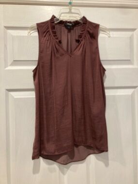 Simply Vera Vera Wang Sleeveless Ruffle V-Neck Camisole Top - Mauve